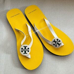 Tory Burch flip flops NWT